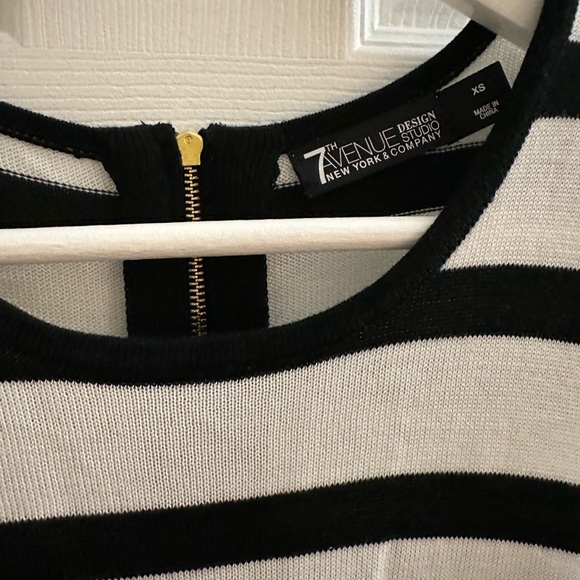 New York & company color-block dress size xs EUC - Picture 2 of 3